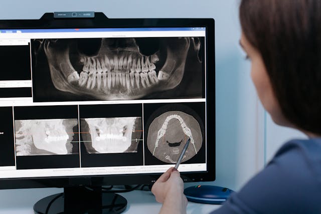 Dentist-digital-technology